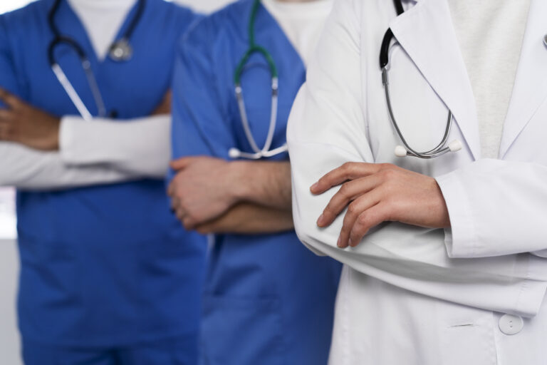 nurse-doctor-team-ready-work-day